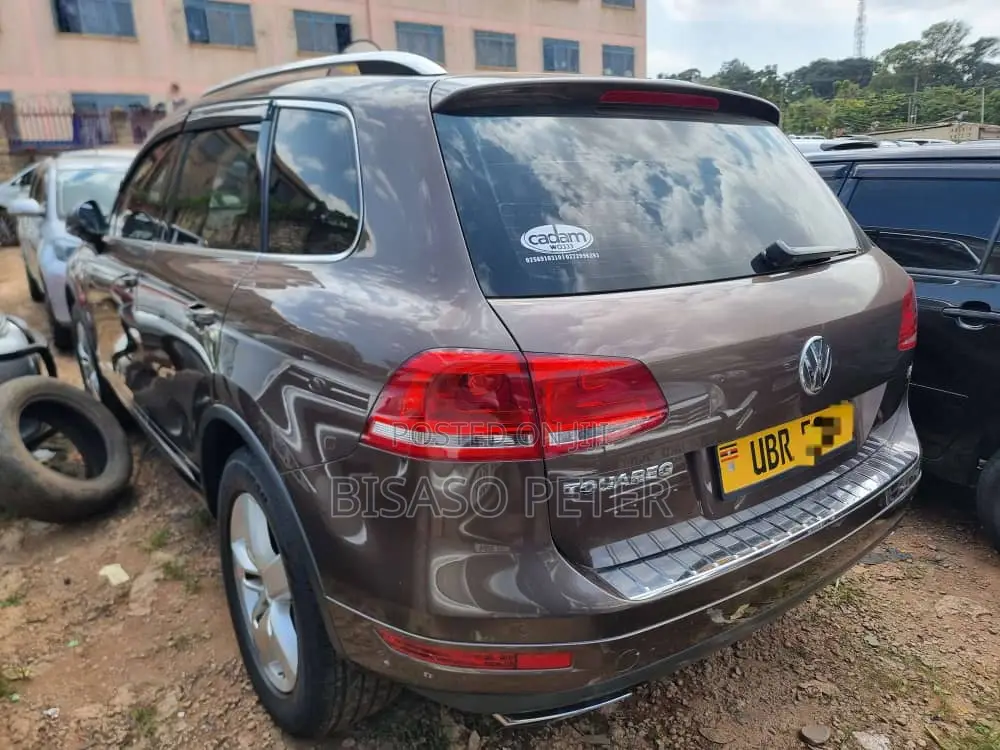 Volkswagen Touareg V6 Executive 2013 Gray