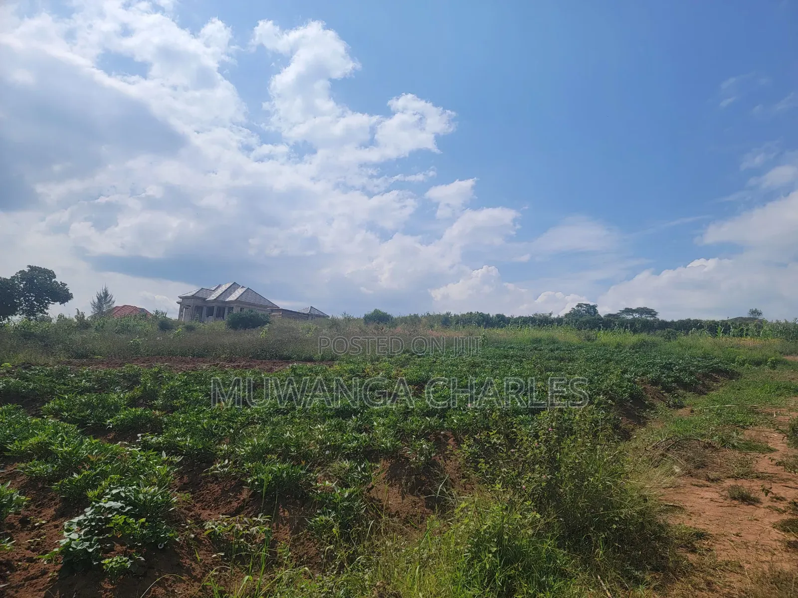 5acres for Sale in Bombo Road Migadde