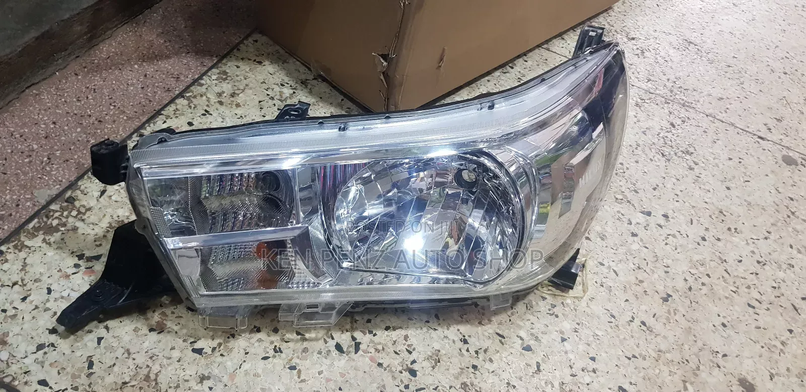 Headlamps for Hillux Revo ( Used Japan)