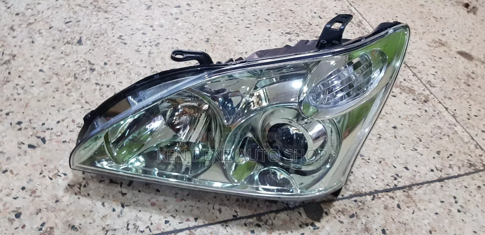 Headlamps for Harrier Kawundo 2005