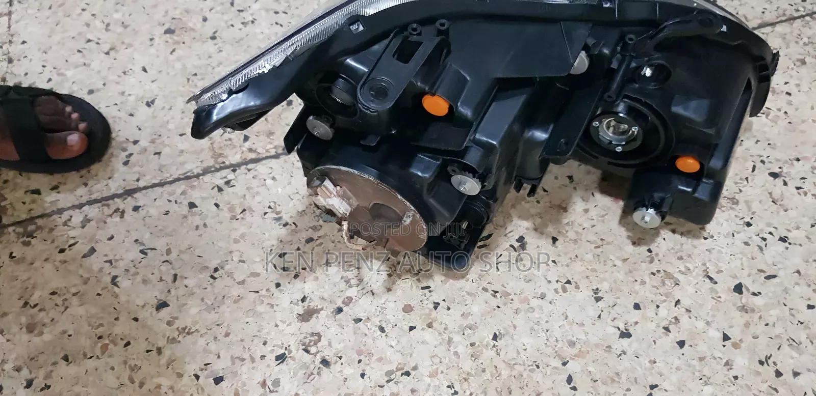 Headlamps for Harrier Kawundo 2005