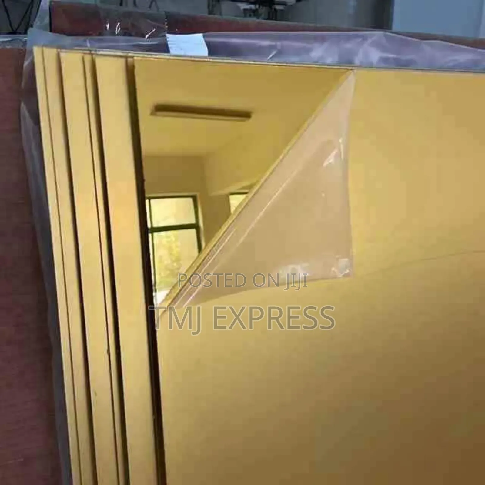 Platic Gold Plate 0.6x1.2 Meters