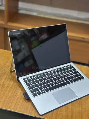 New Laptop HP X2 8GB Intel Core i5 SSD 256GB
