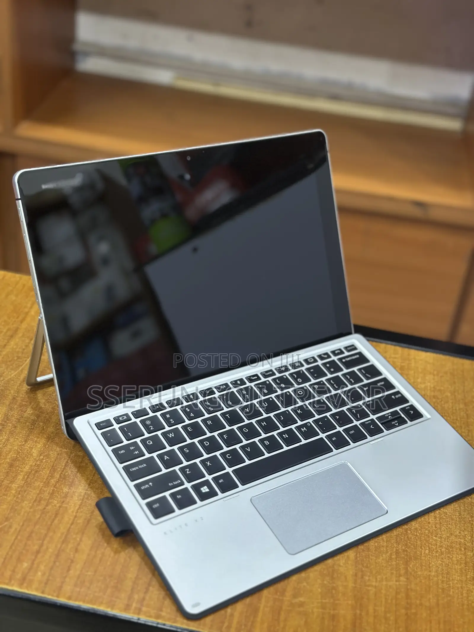 New Laptop HP X2 8GB Intel Core i5 SSD 256GB