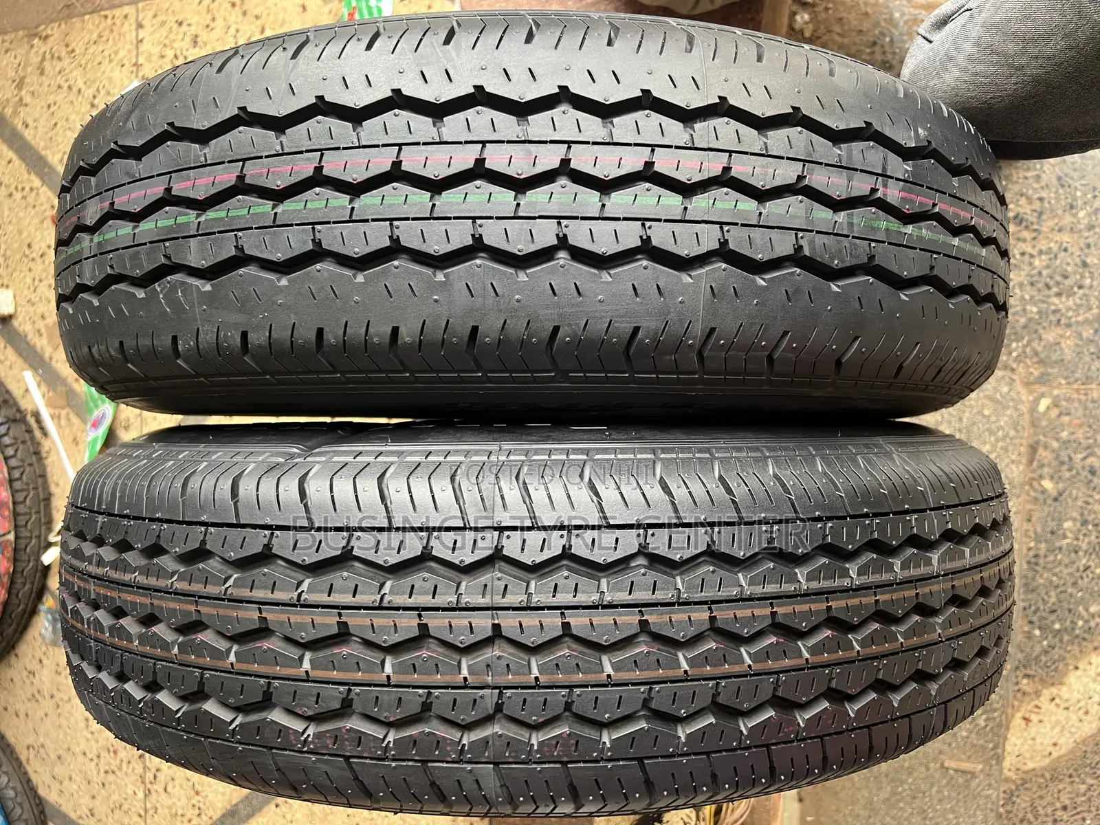 195/80r15 Bridgestone Tires Good Condition Almost New