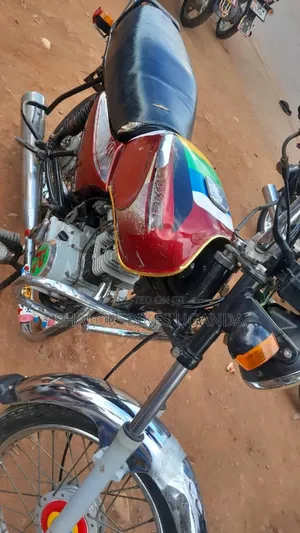 Bajaj Boxer 2018 Red