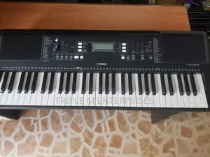 Keyboard Yamaha 363