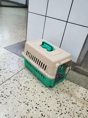 Strong Plastic Dog's Cages