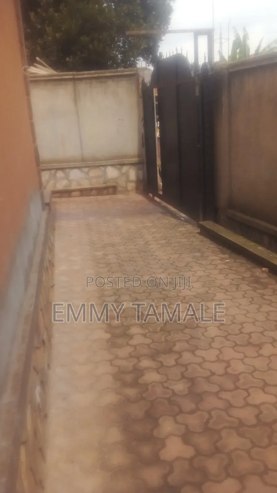 2bdrm House in Ssabagabo-Makindye for rent