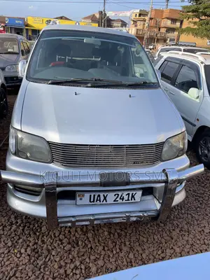 Photo - Toyota Noah 2.0 AWD (8 Seater) 2001 Silver