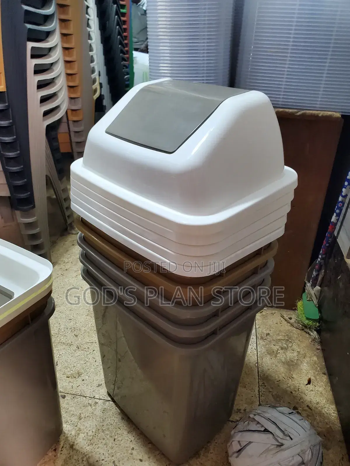 Plastic Dust Bins 40litres