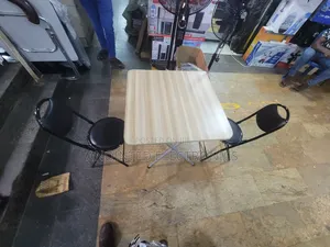 Reading Table With a 2chairs