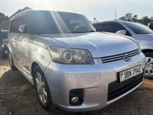 Photo - Toyota Corolla Rumion Hatchback 1.5 FWD 2008 Silver