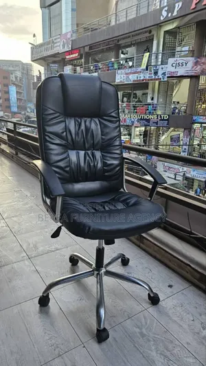 High Back Office Chair With Comfortable Cushion