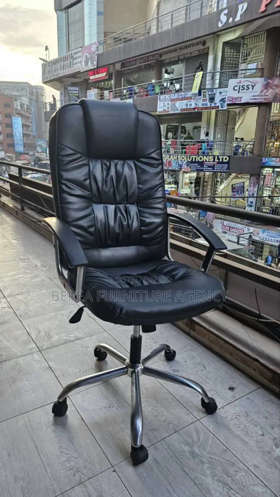 High Back Office Chair With Comfortable Cushion