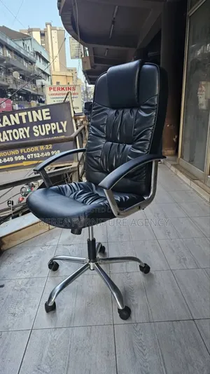 High Back Office Chair With Comfortable Cushion