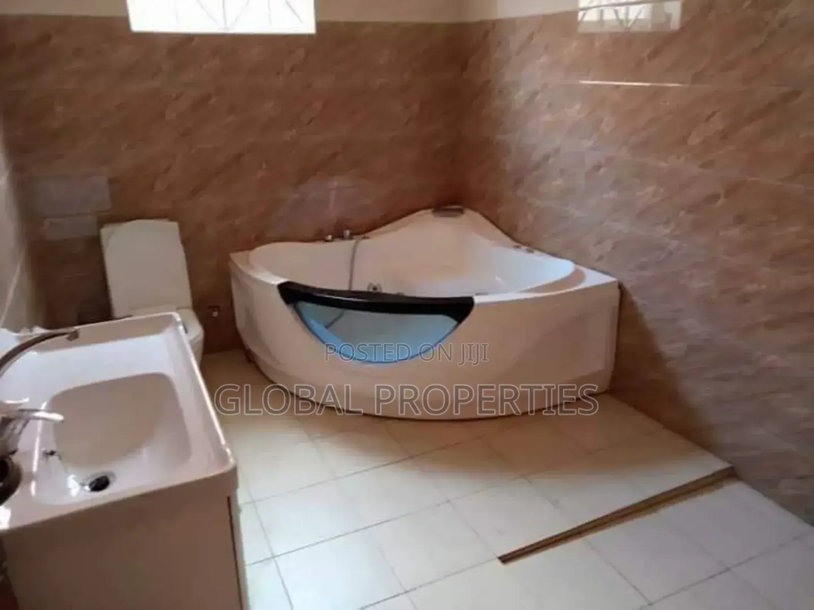 2bdrm Bungalow in Kyaliwajala Kireka, Central Division for rent