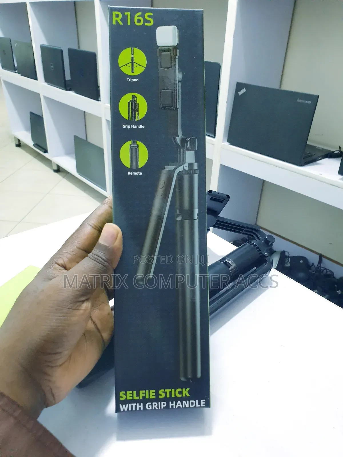 Selfie Stick R16s With Grip Handle