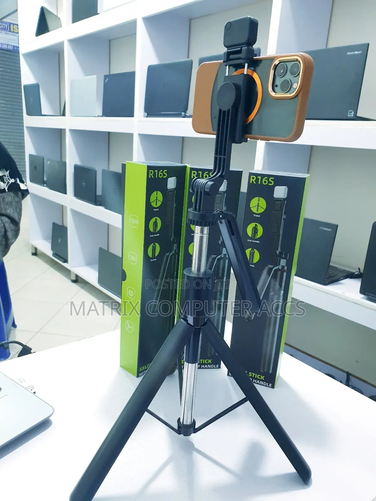 Selfie Stick R16s With Grip Handle