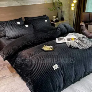 Black Coral Velvet Duvet Set