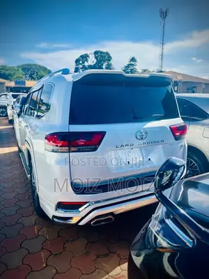 New Toyota Land Cruiser 2023 White