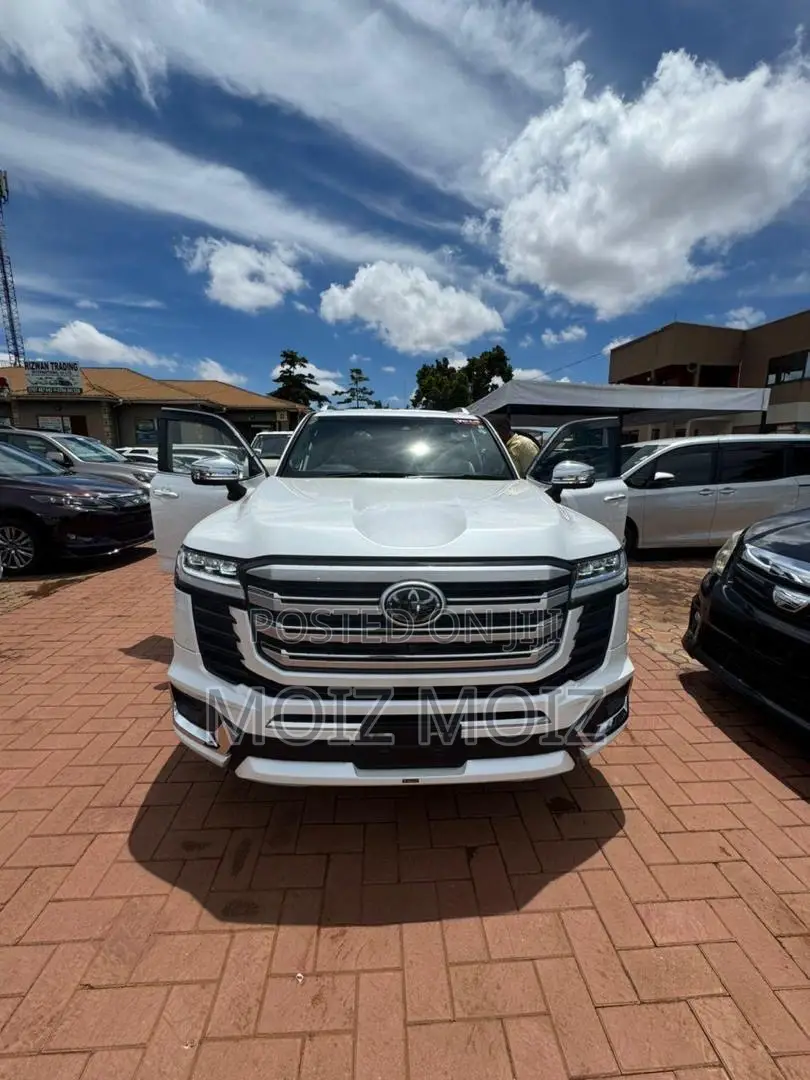 New Toyota Land Cruiser 2023 White