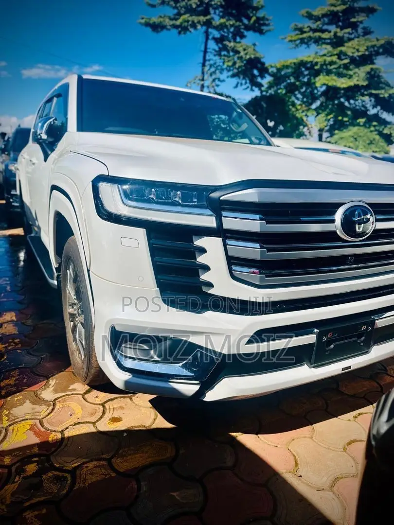 New Toyota Land Cruiser 2023 White