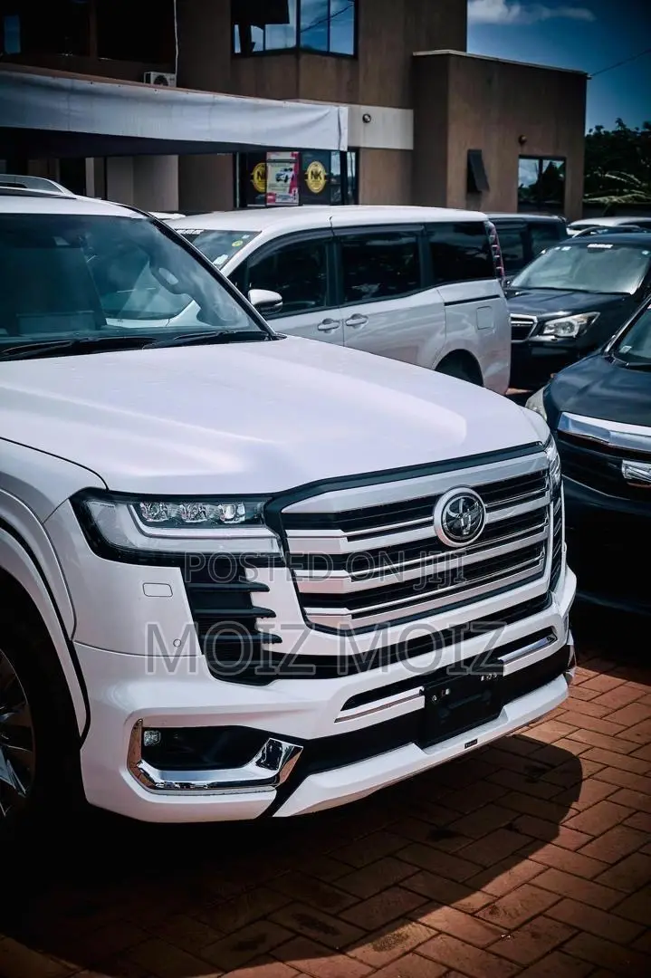 New Toyota Land Cruiser 2023 White