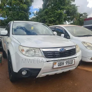 Photo - Subaru Forester 2008 White