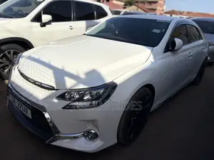 Photo - Toyota Mark X 2012 White