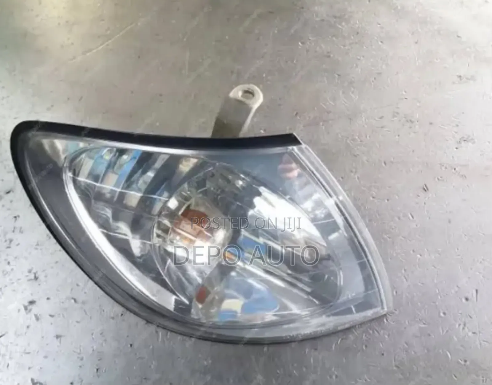 Corner Lamp Spacio Super