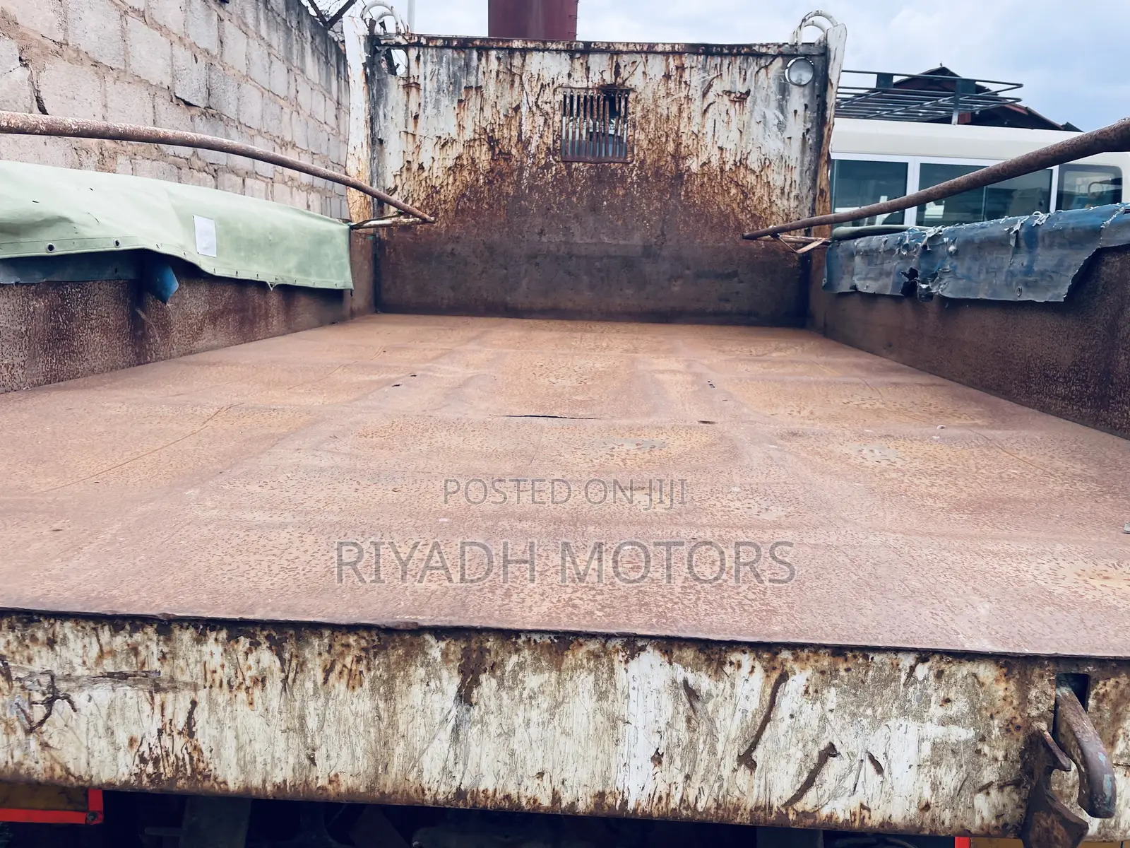 Hino Dumper Double Lights