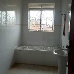 3bdrm Bungalow in Mbalwa, Central Division for rent