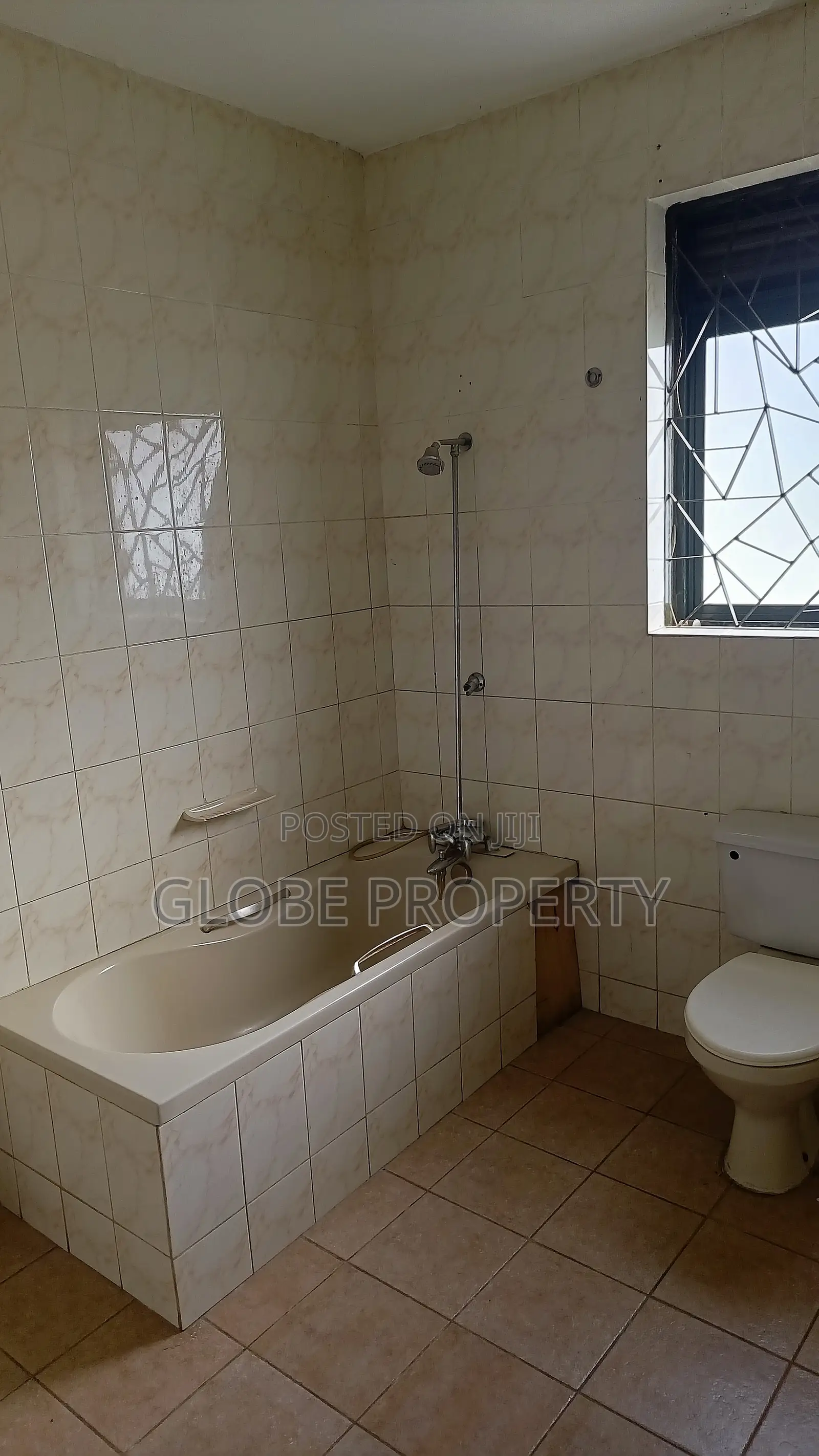 4bdrm Mansion in House For Rent In, Nakawa for rent