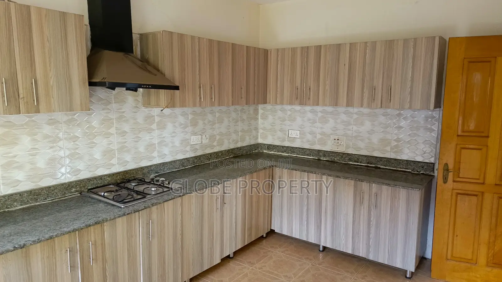 4bdrm Mansion in House For Rent In, Nakawa for rent