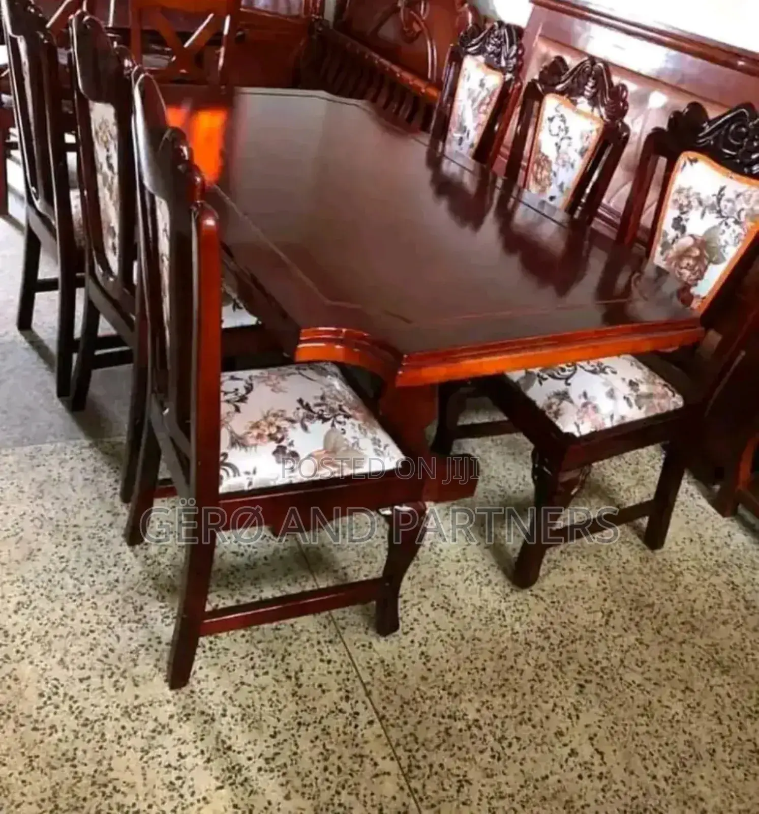Floating Six Seater Dining
