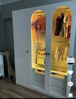 Simple Wardrobe in Design