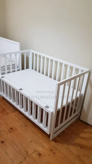 Simple Baby Cot