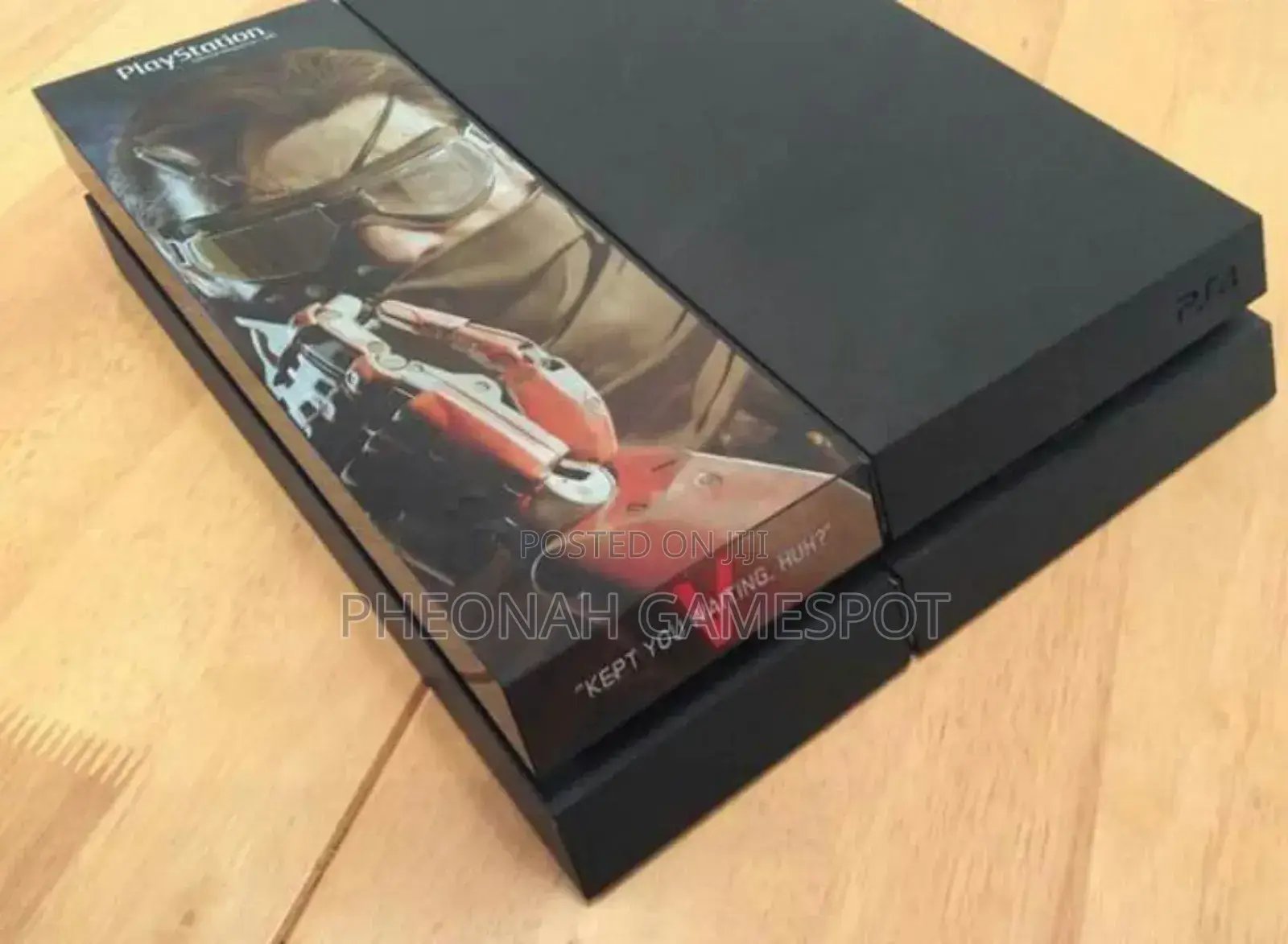 Ps4 Standard Chipped Console With 13 Games and 2 Controllers