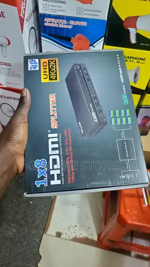 Hdmi Splitter of 8 Hdmi Ports of and .