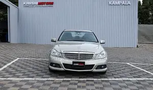 Mercedes-Benz C200 2012 Beige