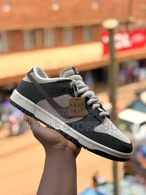 Nike Dunk Low