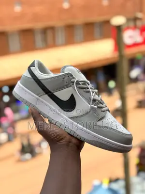 Nike Dunk Low