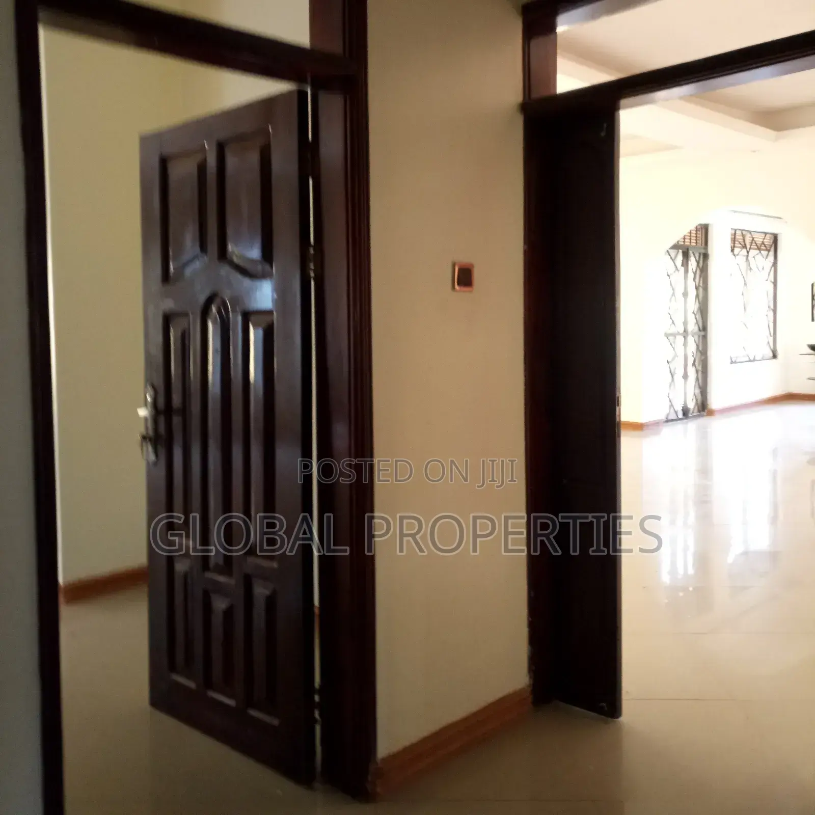 4bdrm Bungalow in Naalya Kyaliwajala, Central Division for rent