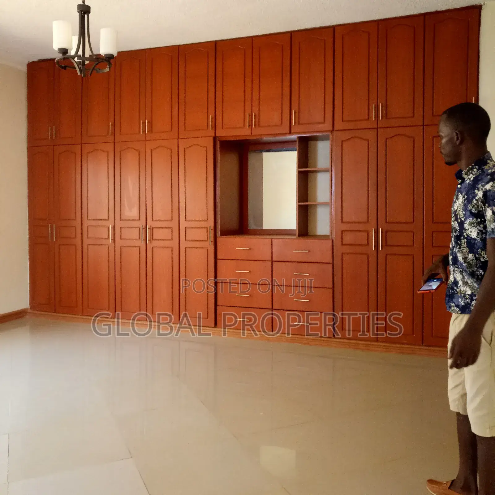 4bdrm Bungalow in Naalya Kyaliwajala, Central Division for rent