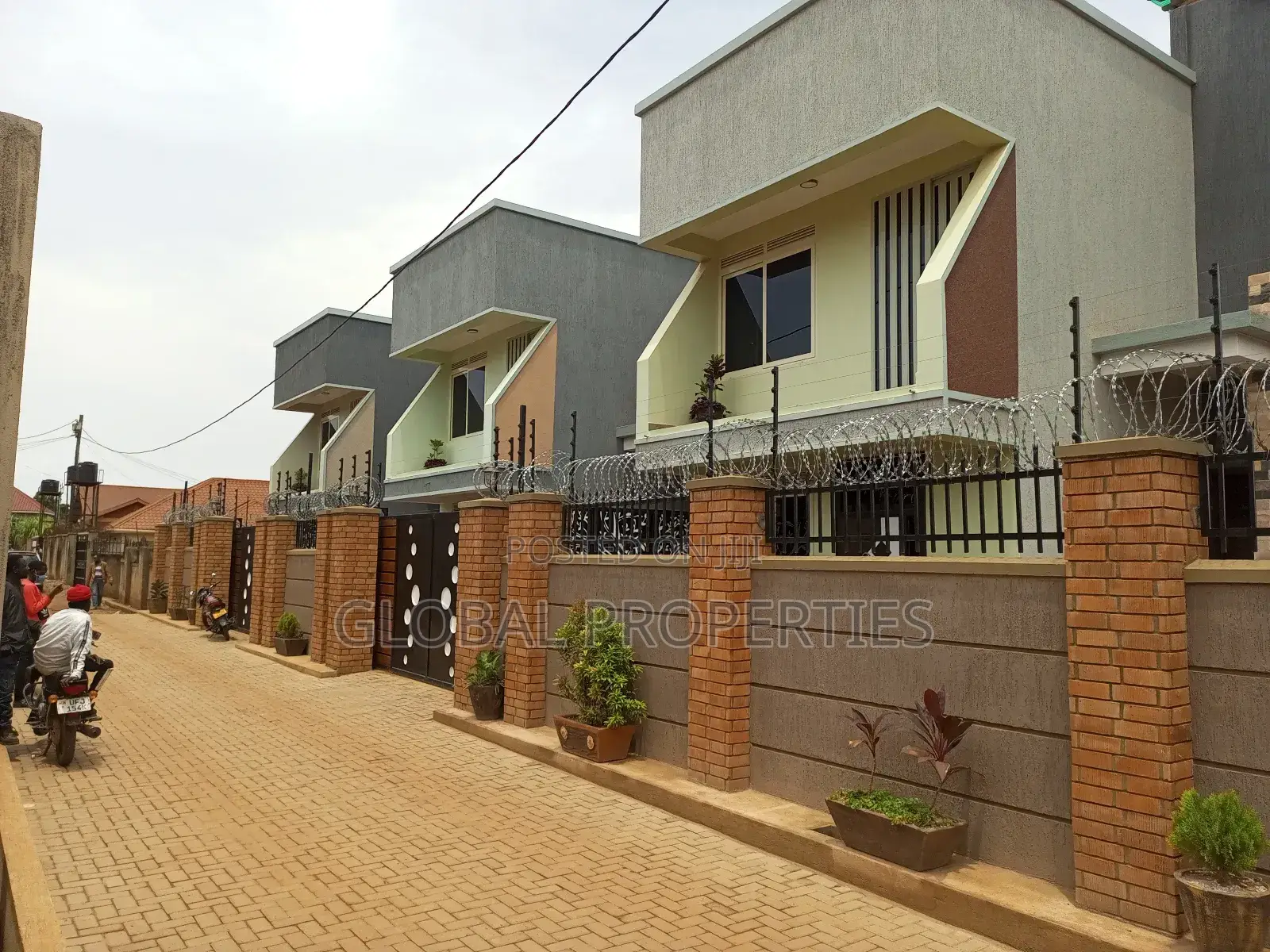 3bdrm Apartment in Nsawo Estate, Central Division for rent