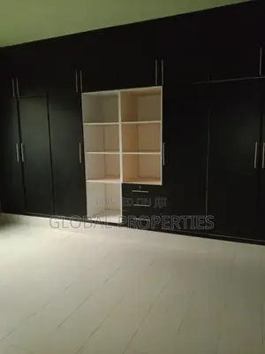 3bdrm Apartment in Nsawo Estate, Central Division for rent