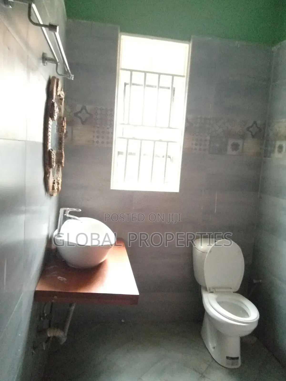 2bdrm Bungalow in Najjera Kiwatule Rd, Central Division for rent
