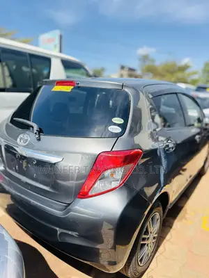 Toyota Vitz 1.3 AWD 5dr 2012 Brown
