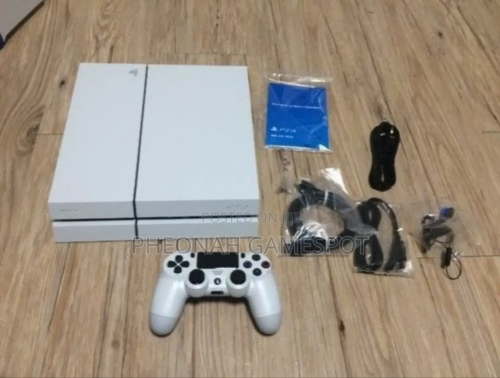 Playstation 4 Standard Chipped 15 Games and 2 Controllers